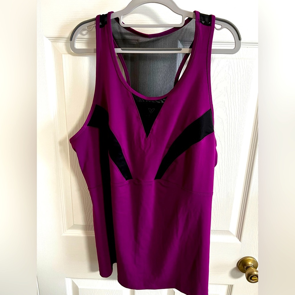 Livi active tank top size 18/20